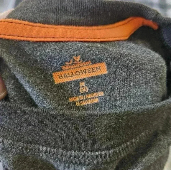 Celebrate Halloween 8,  black and gray werewolf shirt 60% cotton 40% polyester - Picture 3 of 6